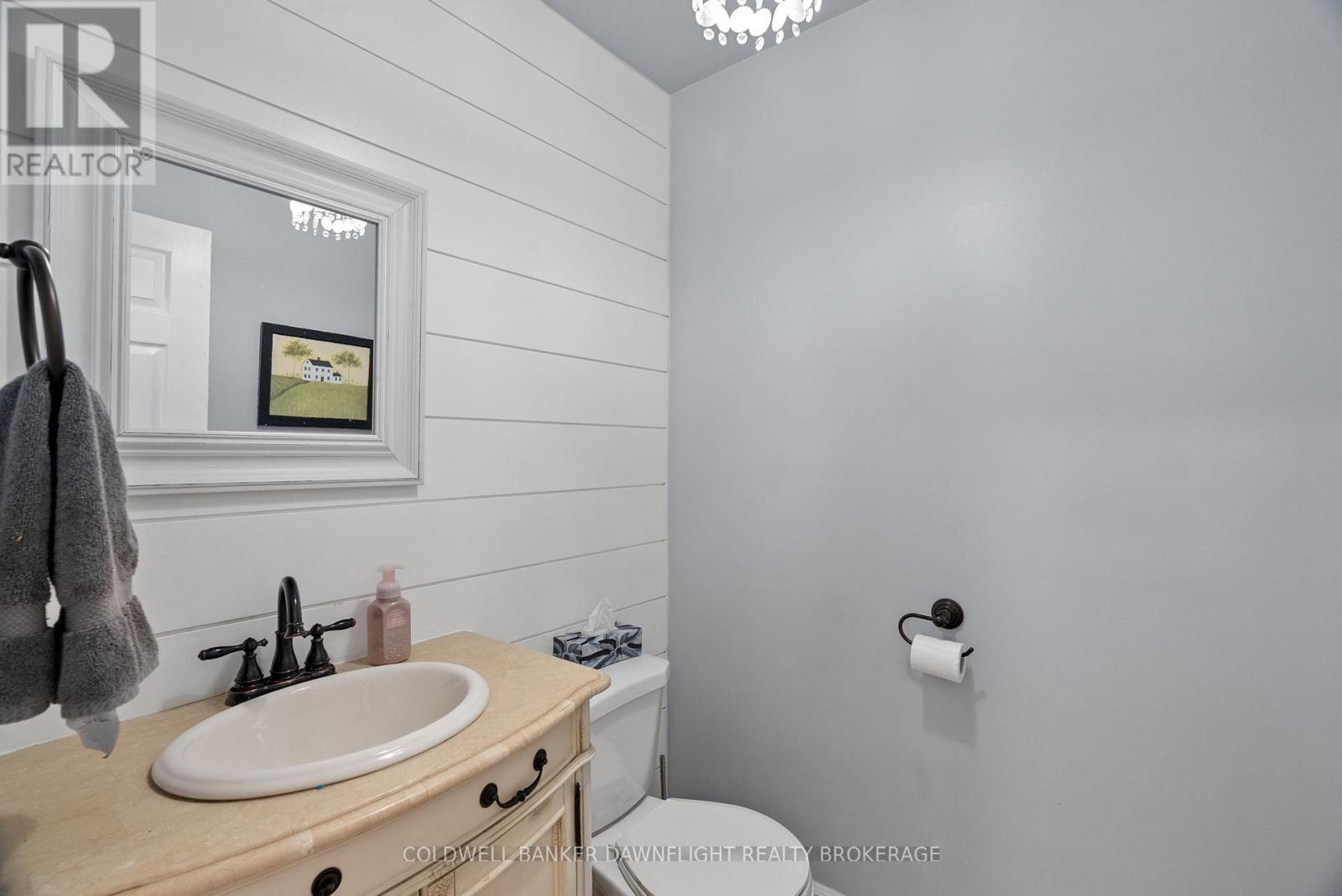 399 Pryde Boulevard, South Huron (Exeter), ON - Indoor Photo Showing Bathroom
