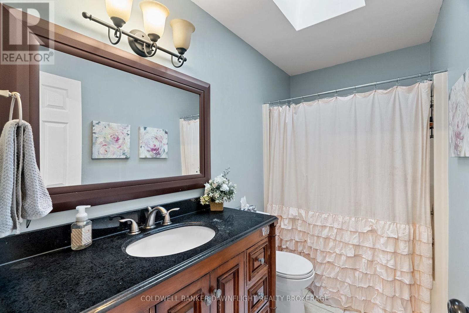 399 Pryde Boulevard, South Huron (Exeter), ON - Indoor Photo Showing Bathroom