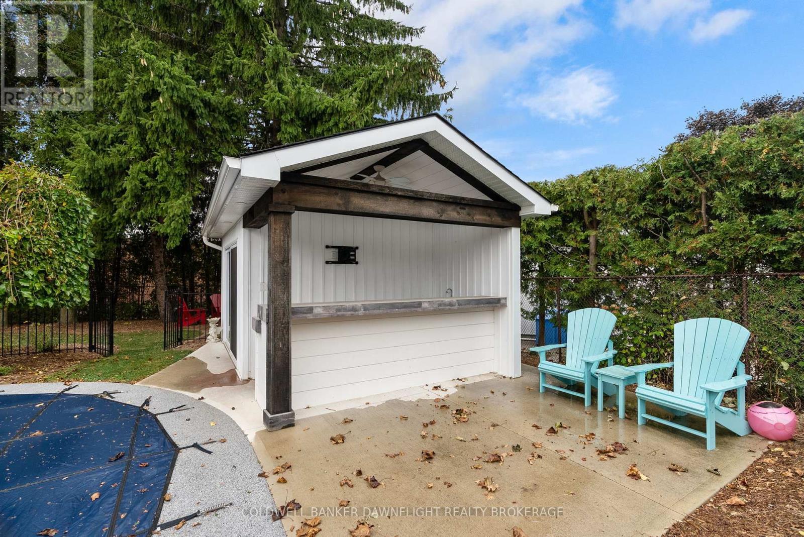 399 Pryde Boulevard, South Huron (Exeter), ON - Outdoor