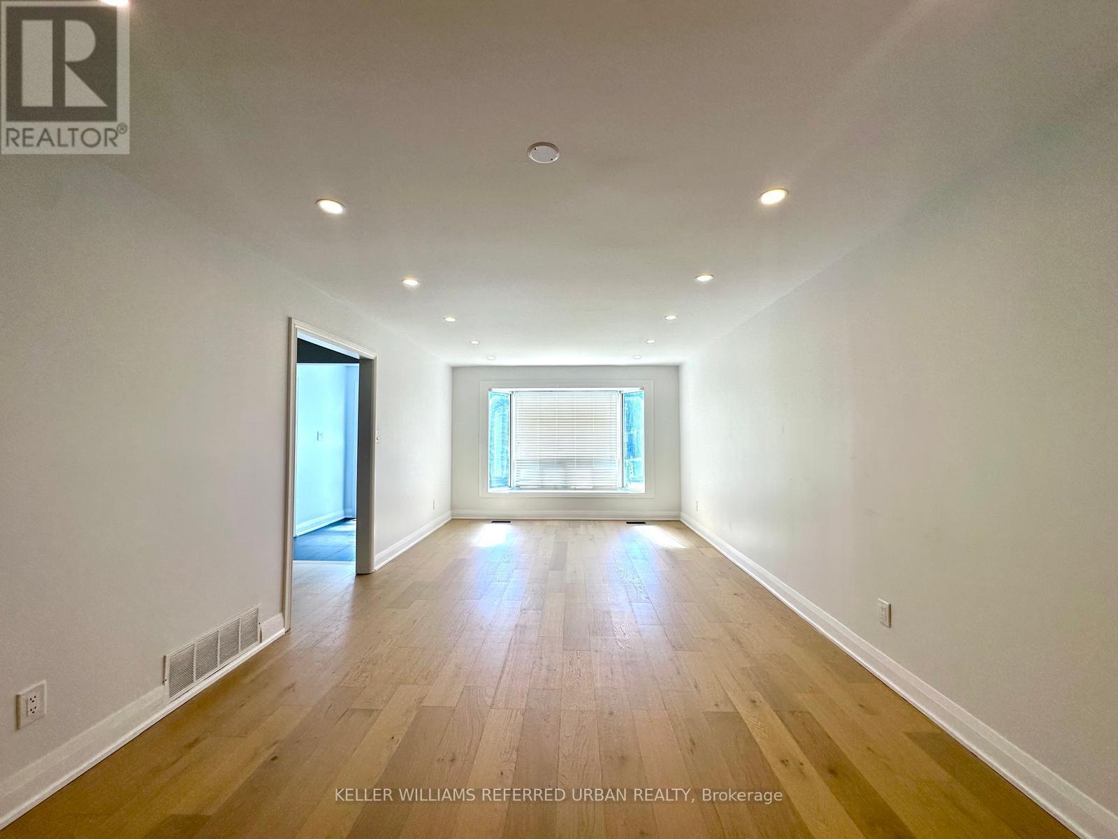 Main - 906 Marinet Crescent, Pickering, ON - Indoor Photo Showing Other Room