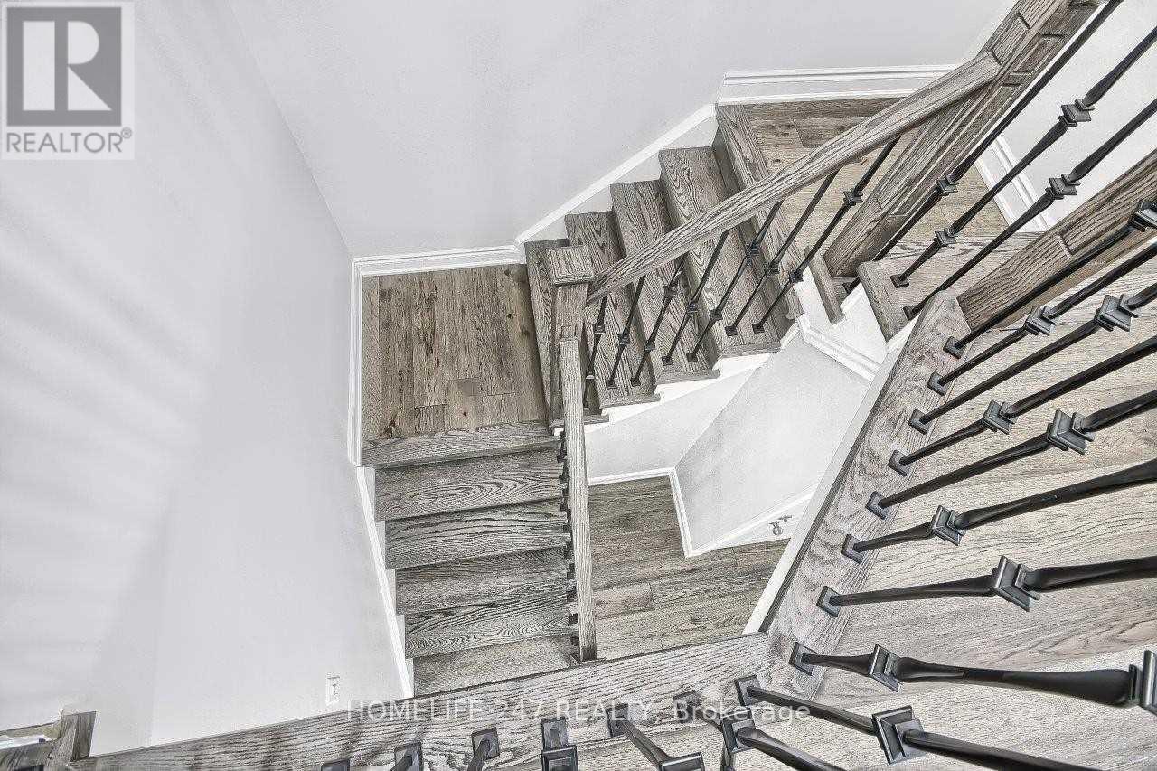 32 Poplar Plains Road, Brampton, ON -