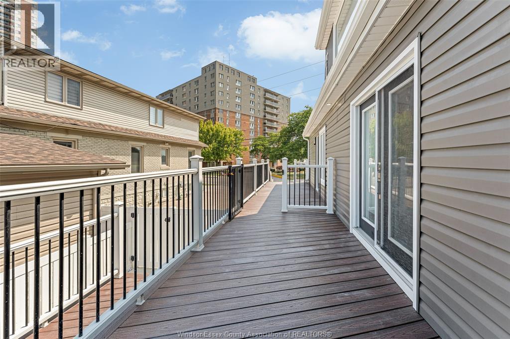 8830 Riverside Drive East, Windsor, ON - Outdoor With Exterior