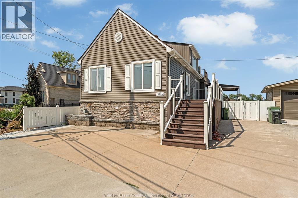 8830 Riverside Drive East, Windsor, ON - Outdoor