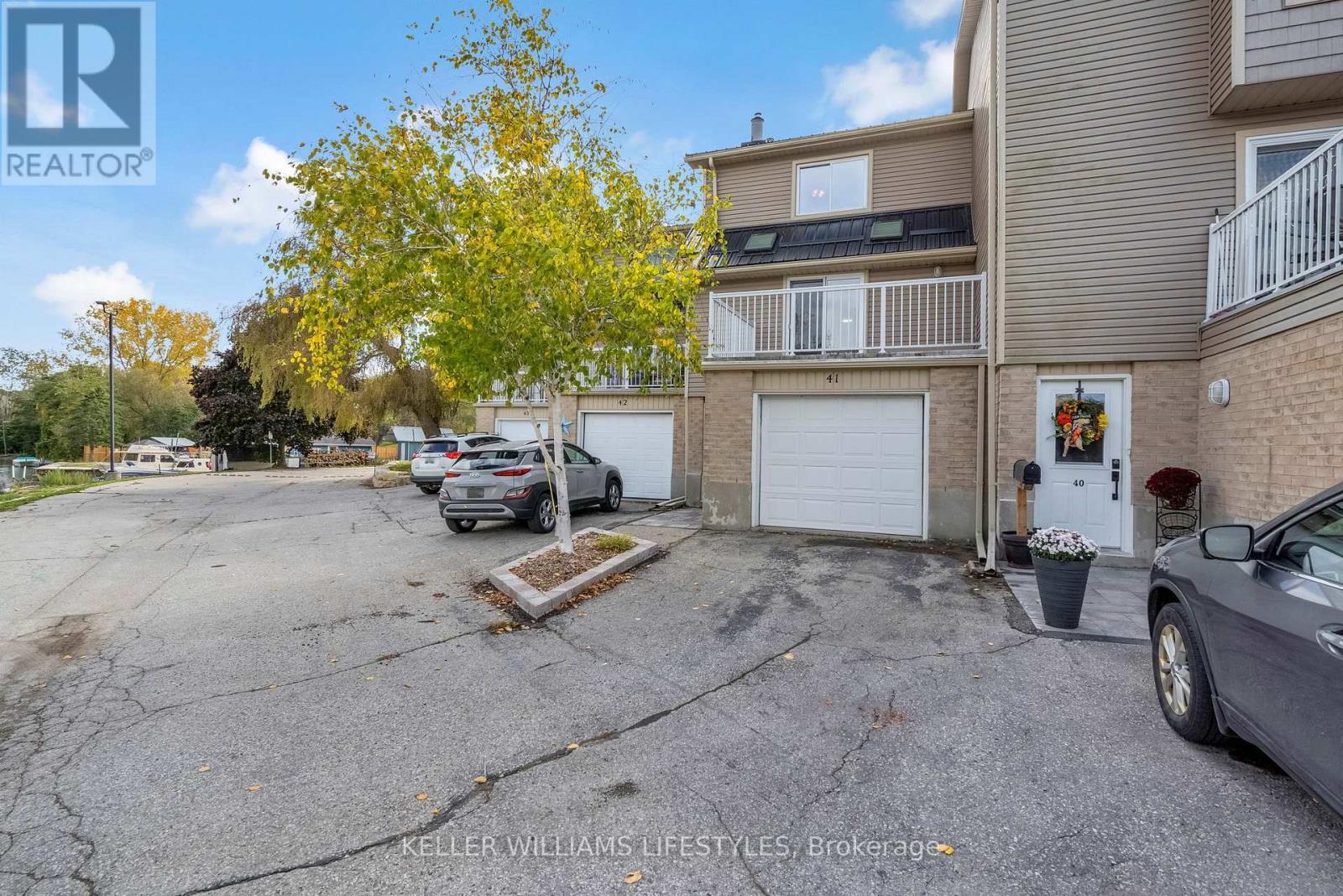 41 - 301 Carlow Road, Central Elgin, ON - Outdoor With Balcony