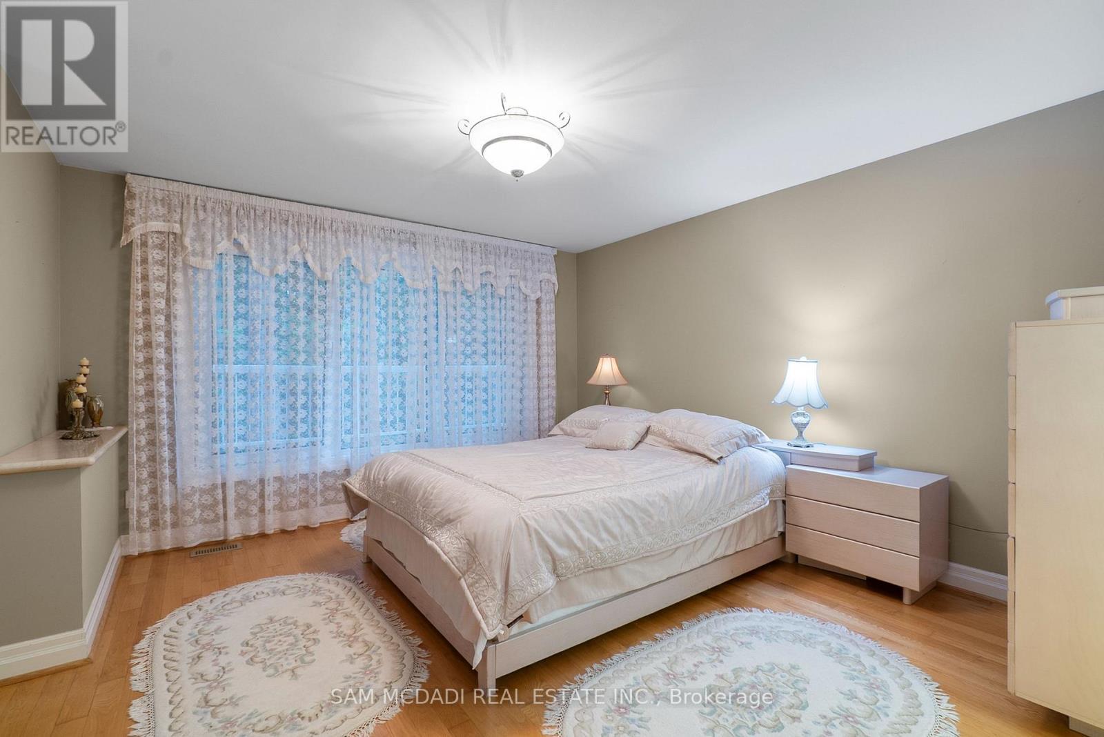 978 Tennyson Avenue, Mississauga, ON - Indoor Photo Showing Bedroom
