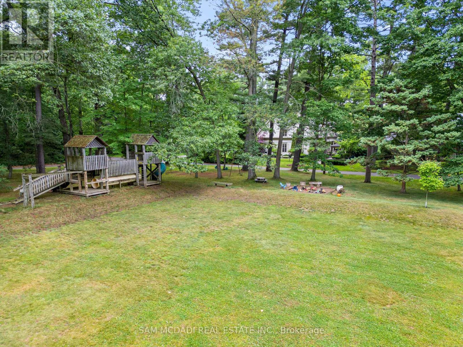 978 Tennyson Avenue, Mississauga, ON - Outdoor