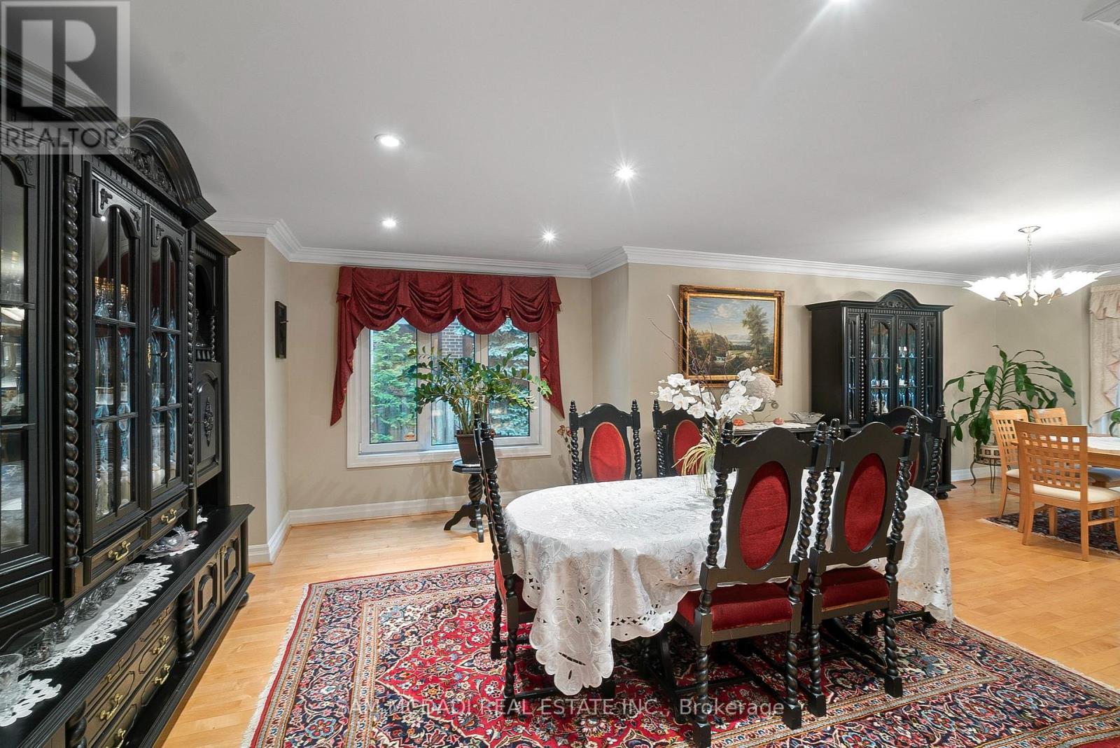 978 Tennyson Avenue, Mississauga, ON - Indoor Photo Showing Dining Room
