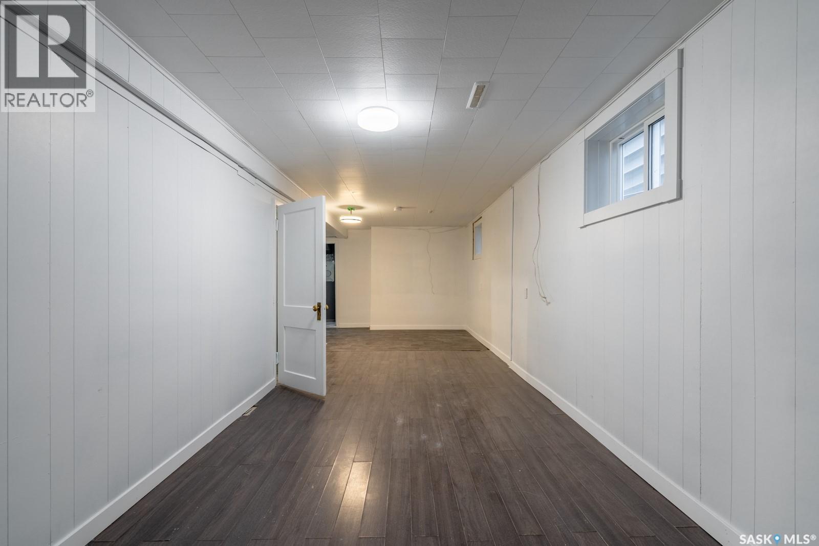 1321 Victoria Avenue, Regina, SK - Indoor Photo Showing Other Room