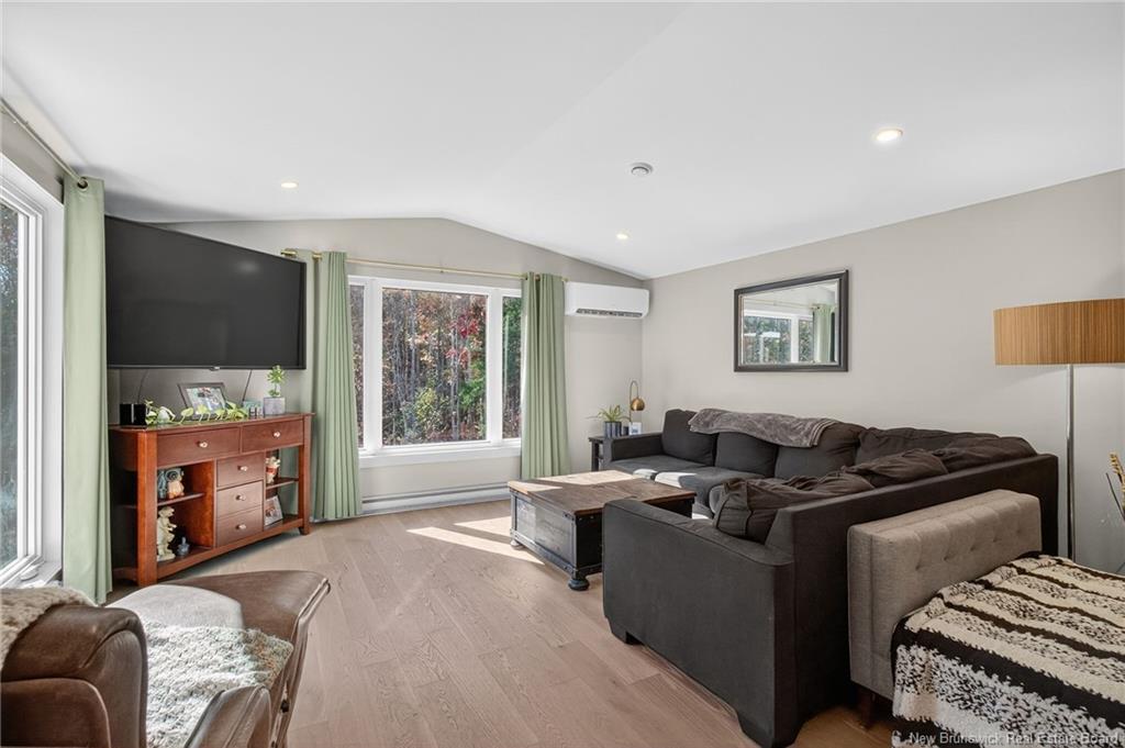 85 Roy Scenic Dr, Irishtown, NB