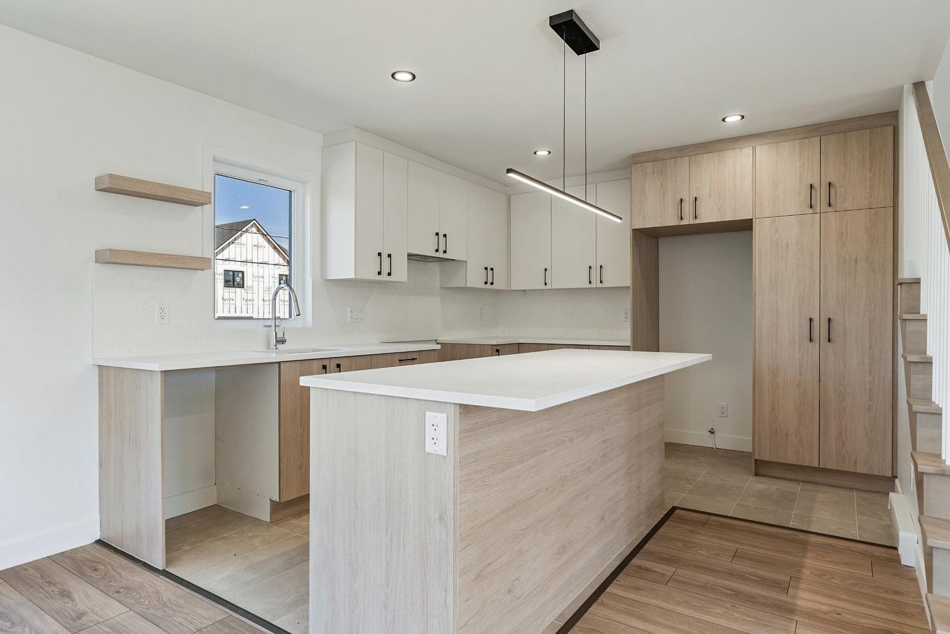 Kitchen - Rue Siméon-Drolet, Québec (Les Rivières), QC - Indoor Photo Showing Kitchen