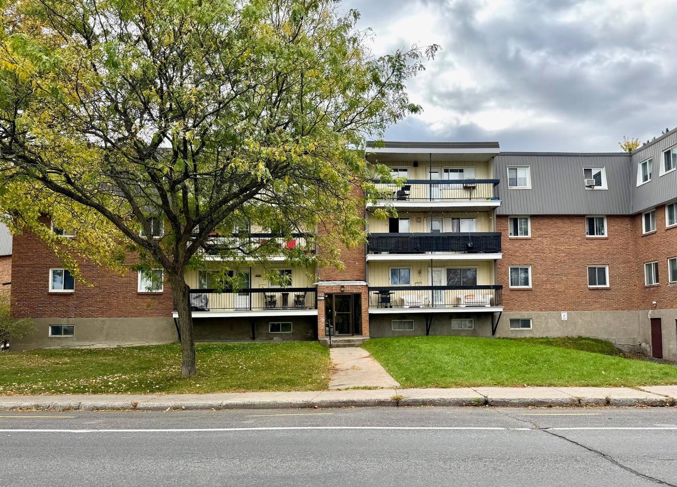 Façade - 204-6320 Av. Bienville, Brossard, QC - Outdoor With Facade