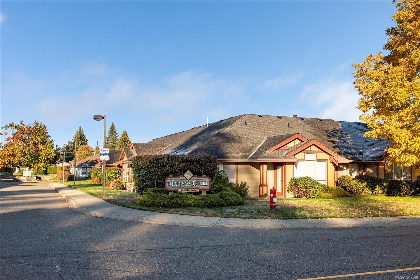 703-261 Mills St, Parksville, BC