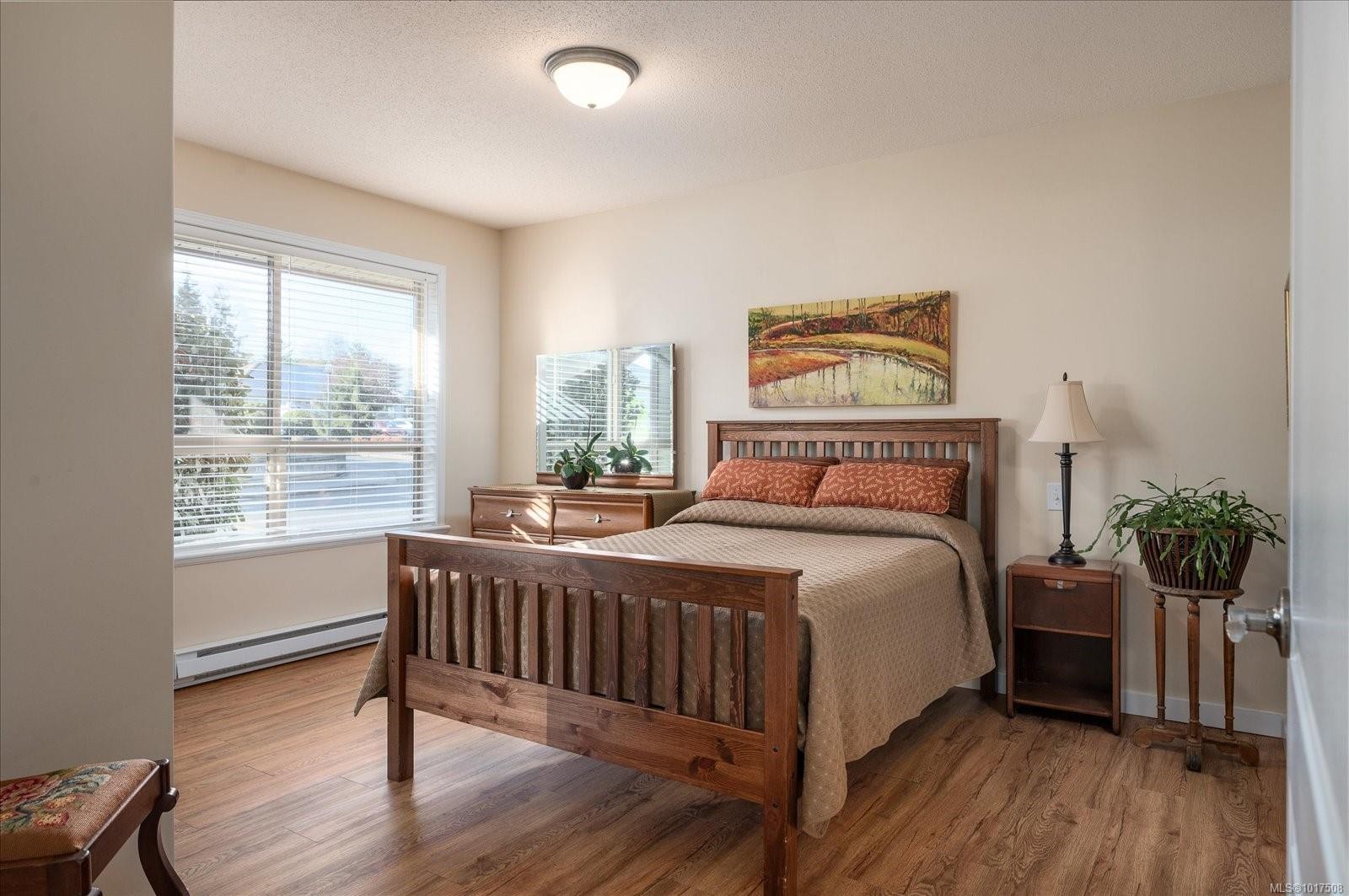 703-261 Mills St, Parksville, BC