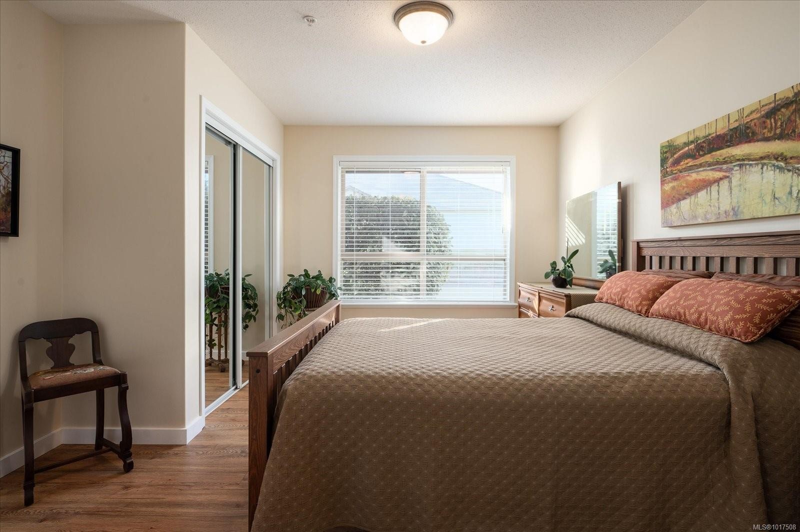 703-261 Mills St, Parksville, BC