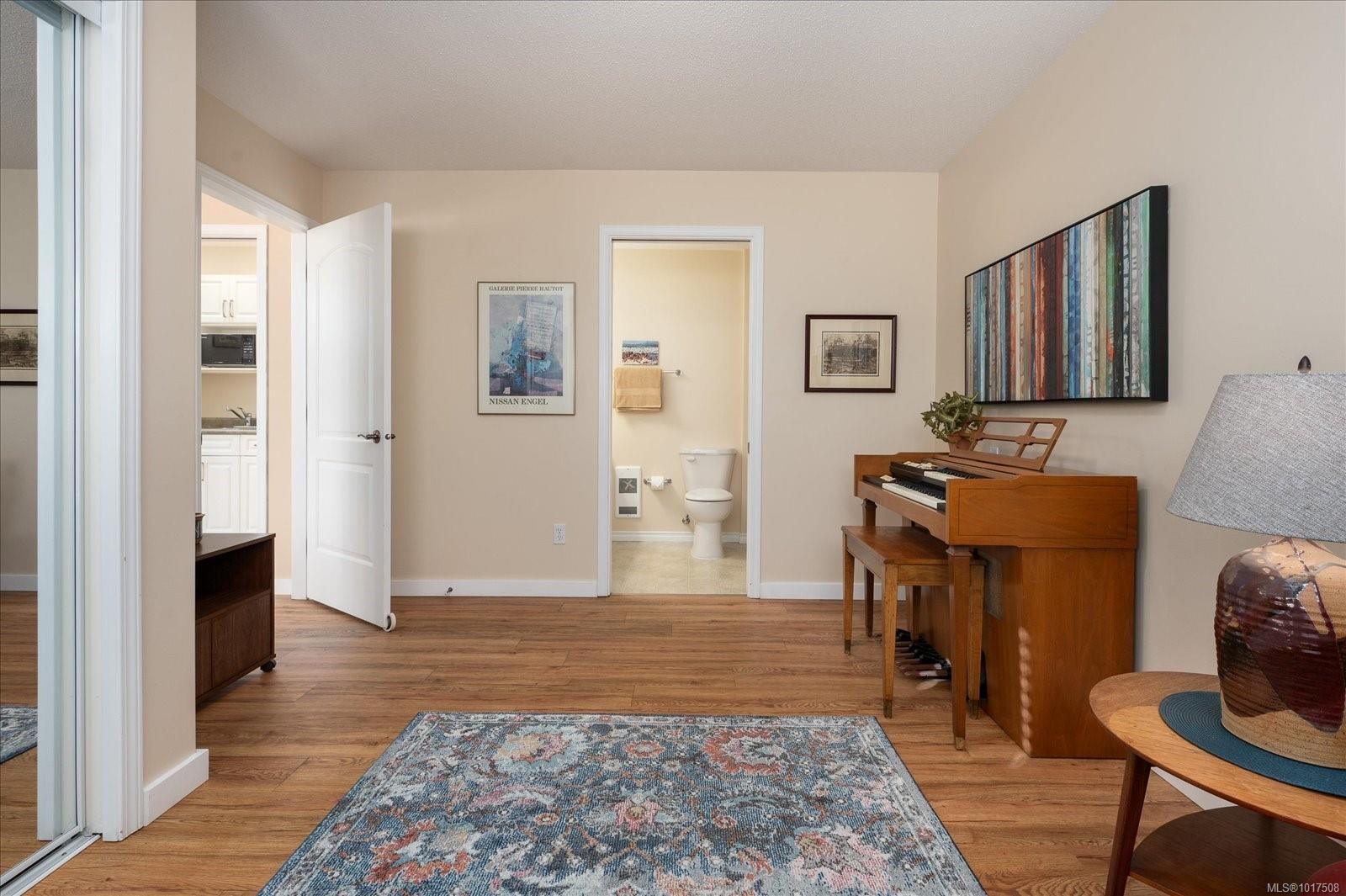 703-261 Mills St, Parksville, BC