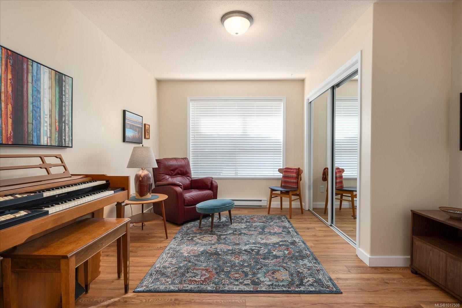 703-261 Mills St, Parksville, BC