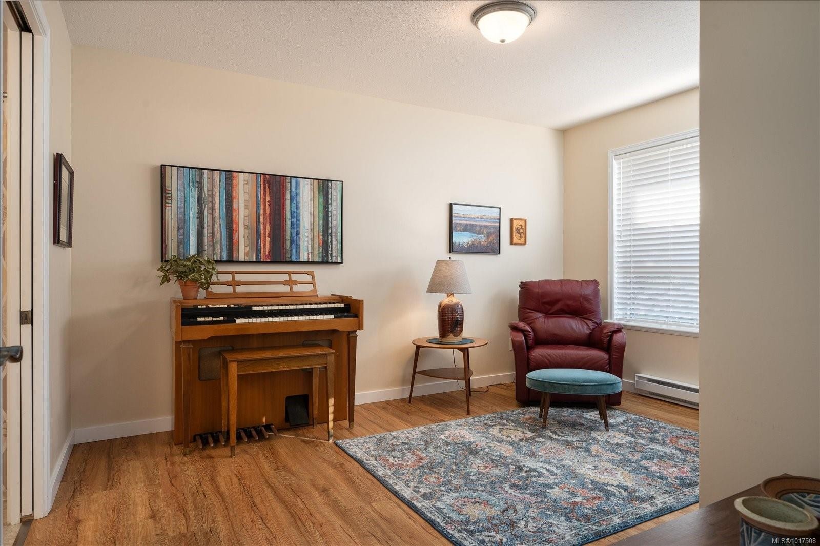 703-261 Mills St, Parksville, BC