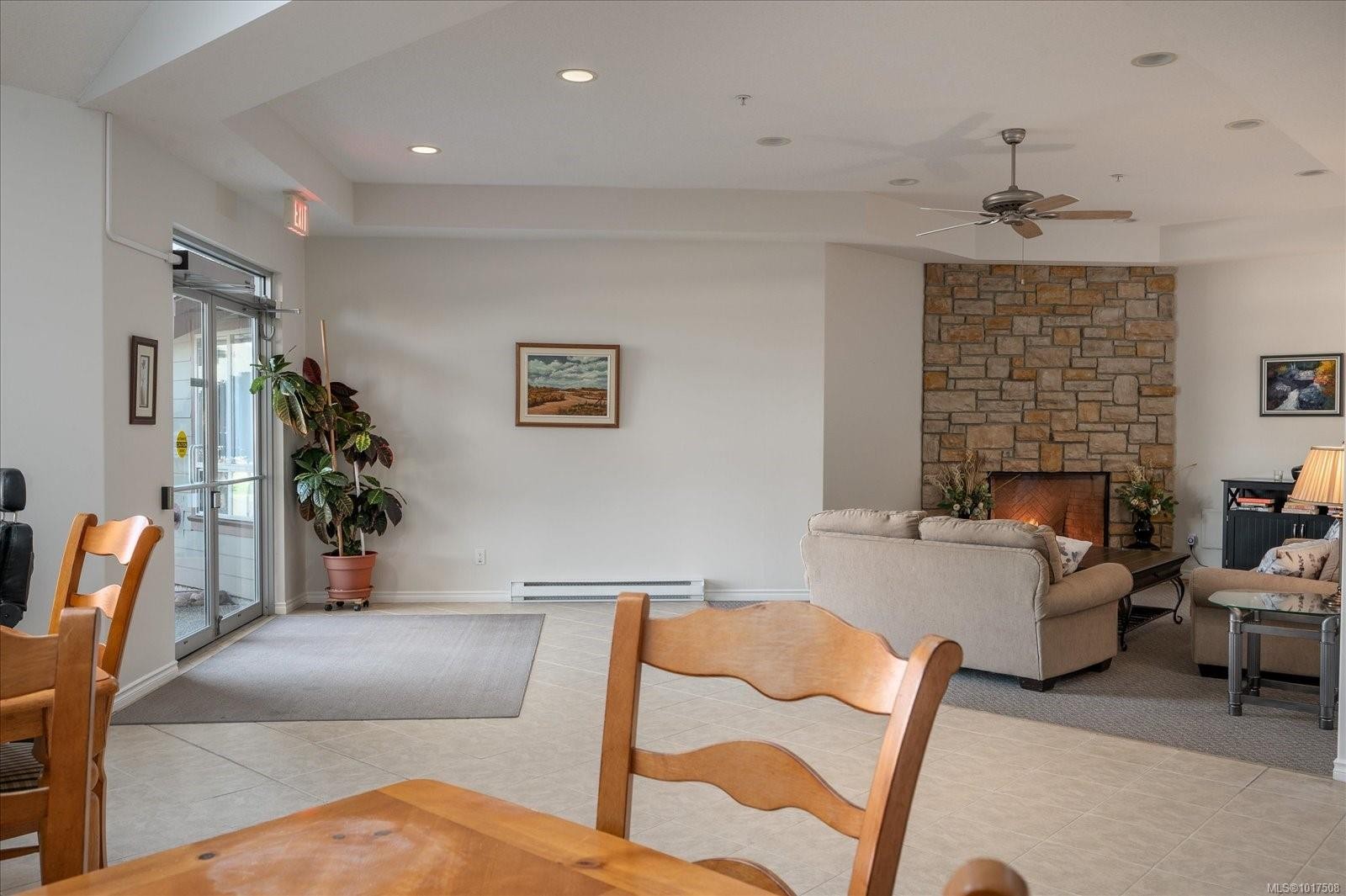 703-261 Mills St, Parksville, BC