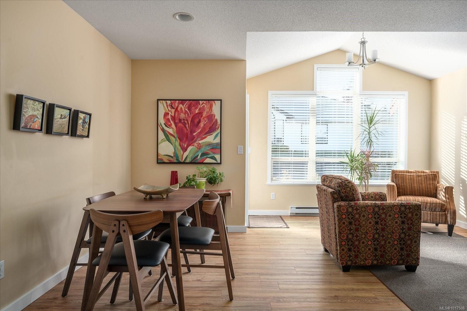 703-261 Mills St, Parksville, BC