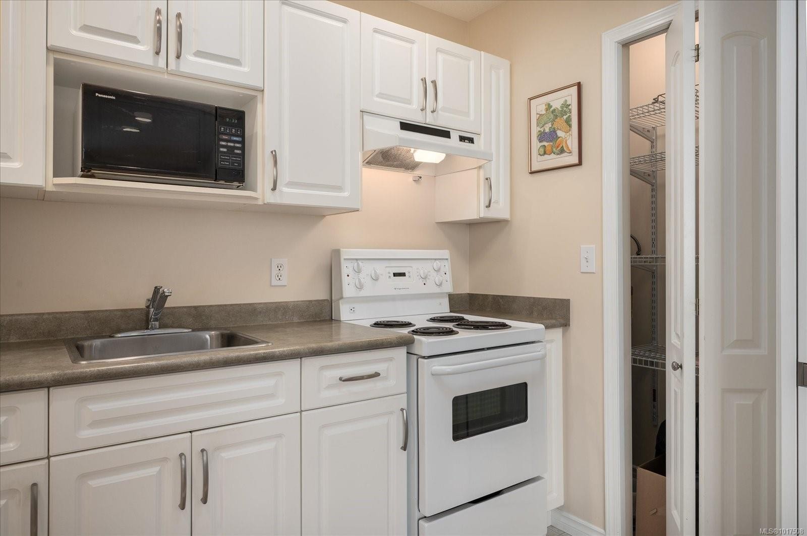 703-261 Mills St, Parksville, BC