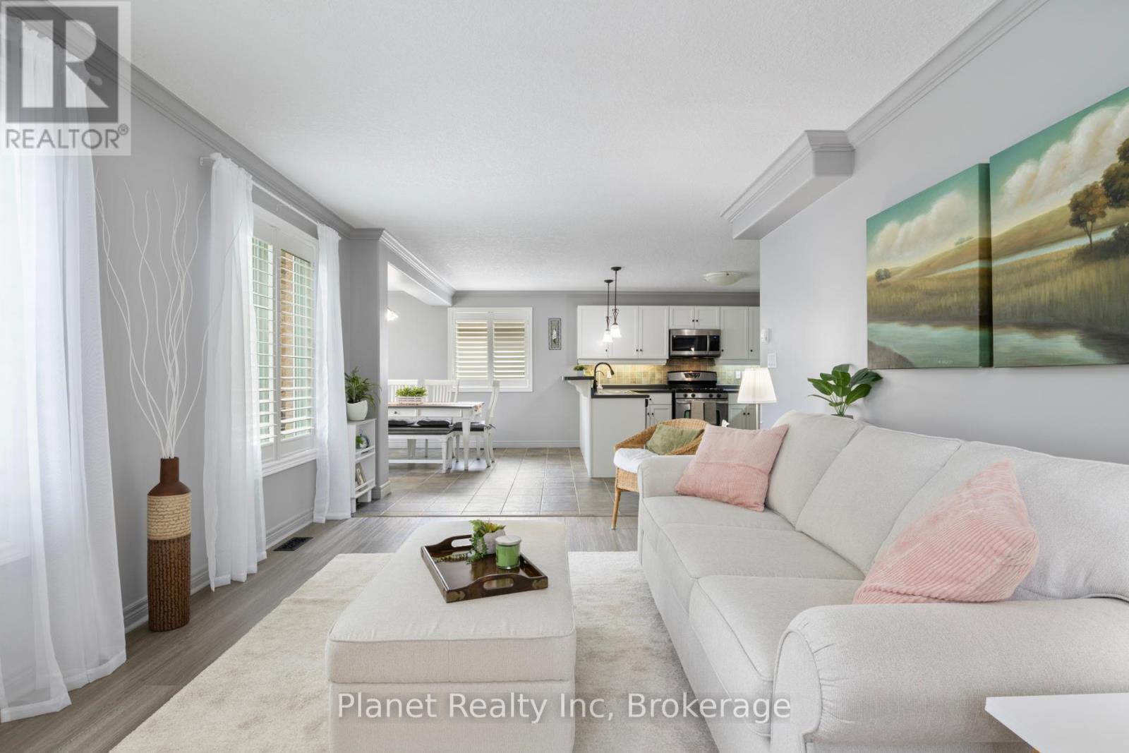 23 Muscovey Drive, Woolwich, ON - Indoor Photo Showing Living Room