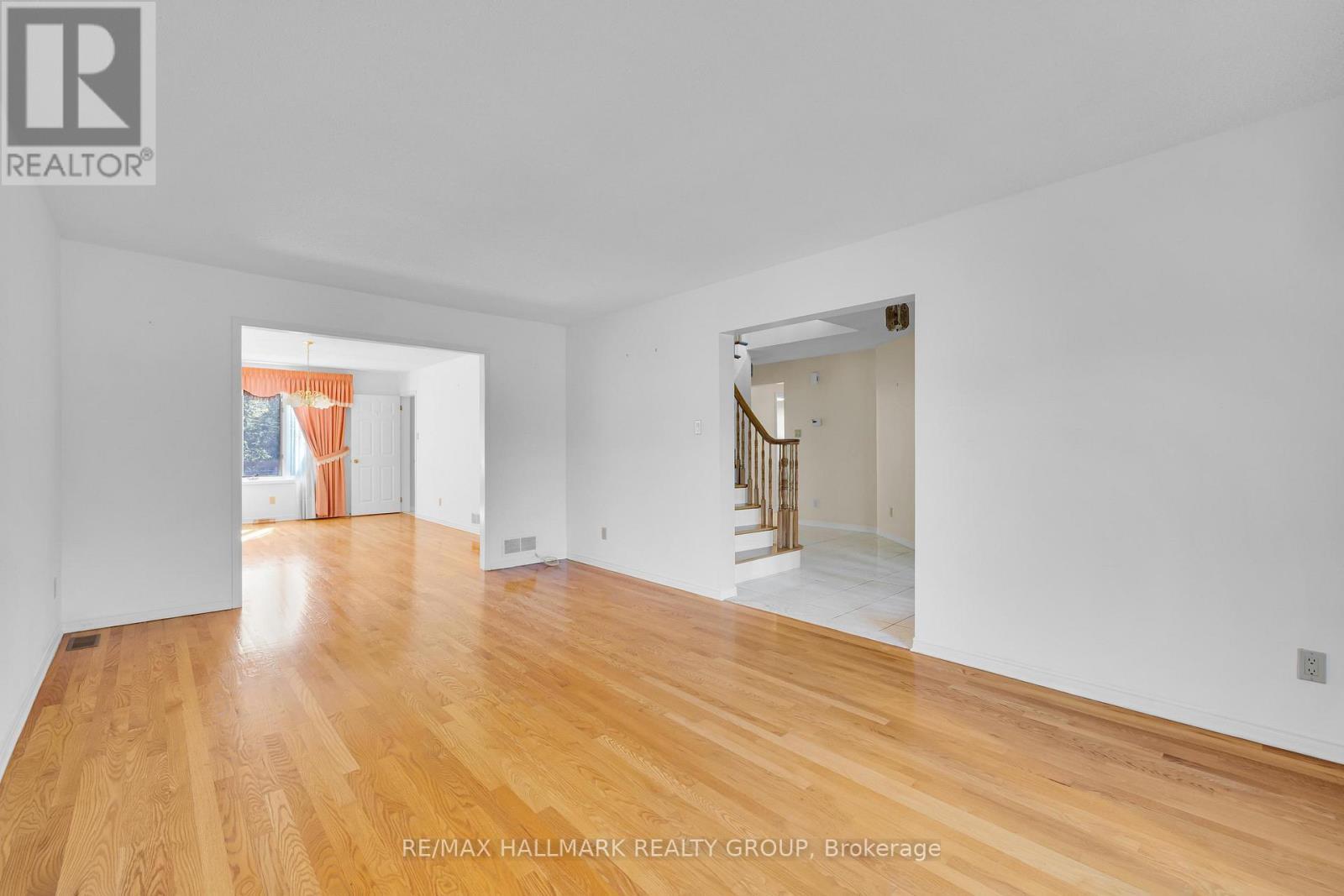 1396 Larose Avenue, Ottawa, ON - Indoor Photo Showing Other Room