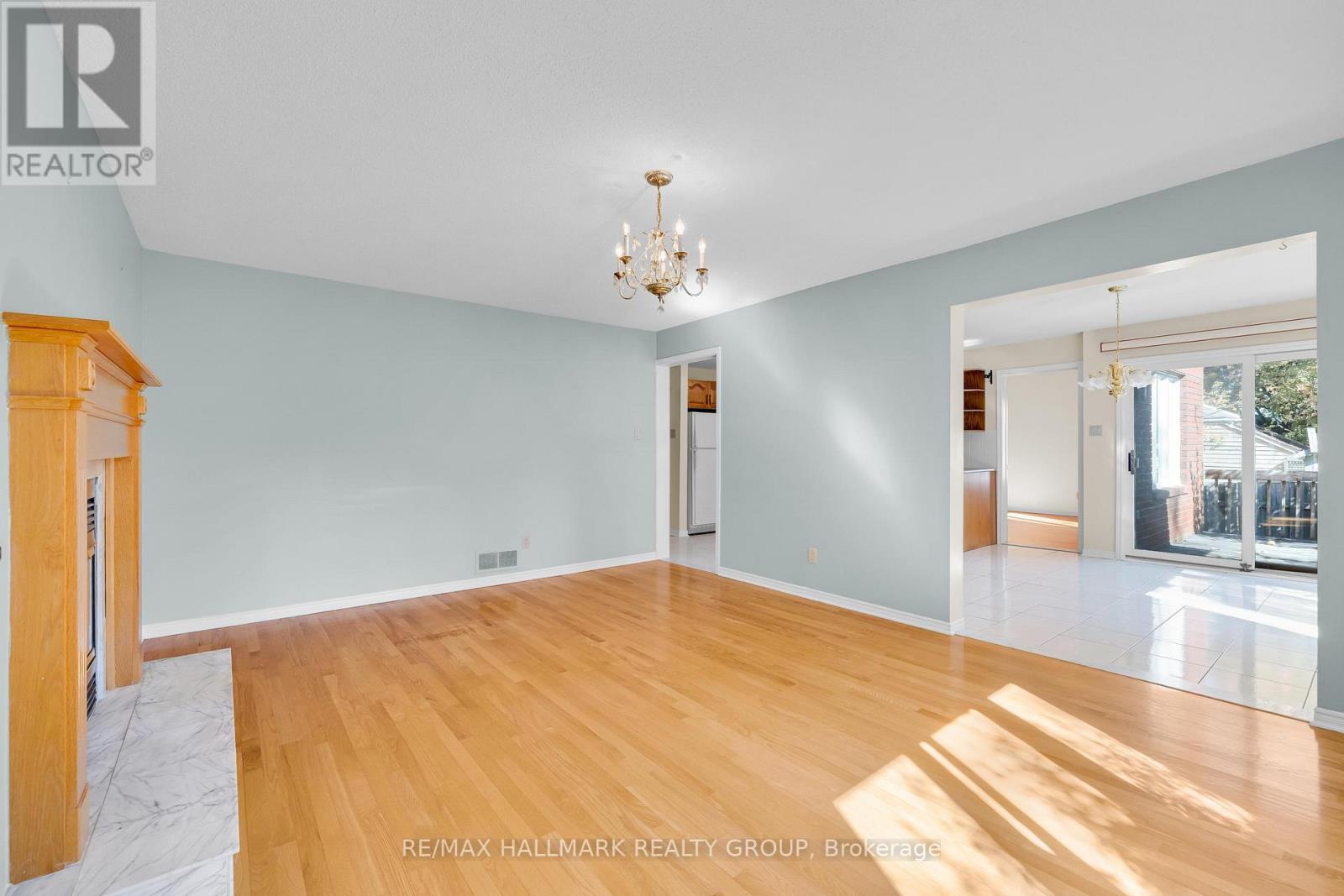 1396 Larose Avenue, Ottawa, ON - Indoor Photo Showing Other Room