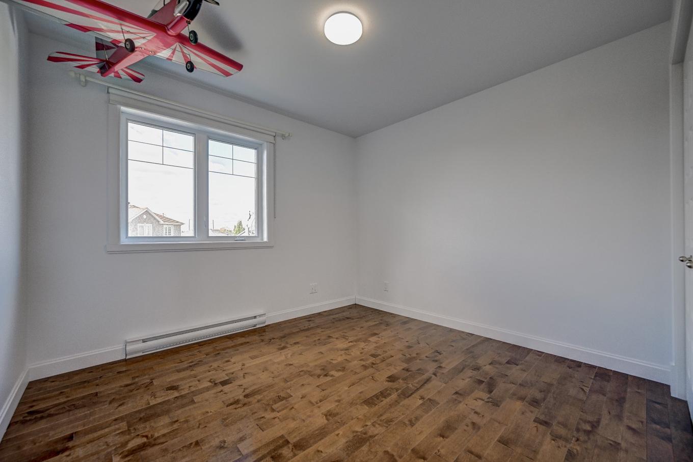 Chambre à coucher - 1055 Rue De La Forge, Saint-Hyacinthe, QC - Indoor Photo Showing Other Room