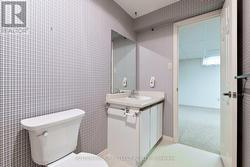 cheater bath to bedroom -