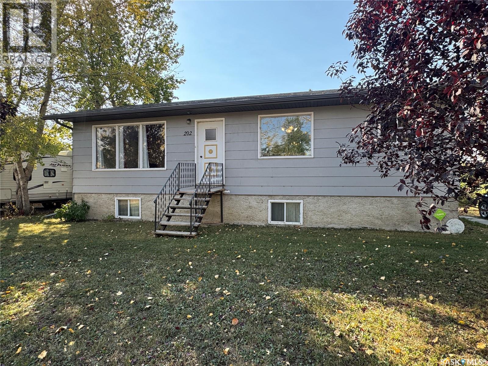 202 4Th Avenue, Landis, SK - Outdoor