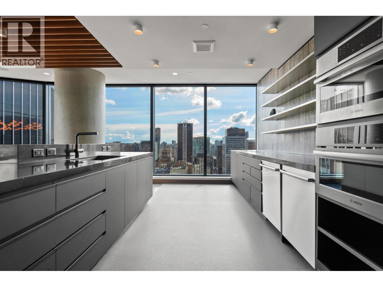 620 320 Granville Street, Vancouver, BC