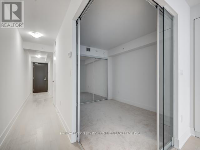 618 - 955 Bay Street, Toronto, ON - Indoor Photo Showing Other Room