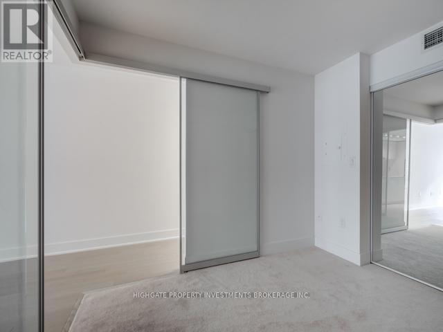 618 - 955 Bay Street, Toronto, ON - Indoor Photo Showing Other Room