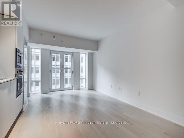 618 - 955 Bay Street, Toronto, ON - Indoor