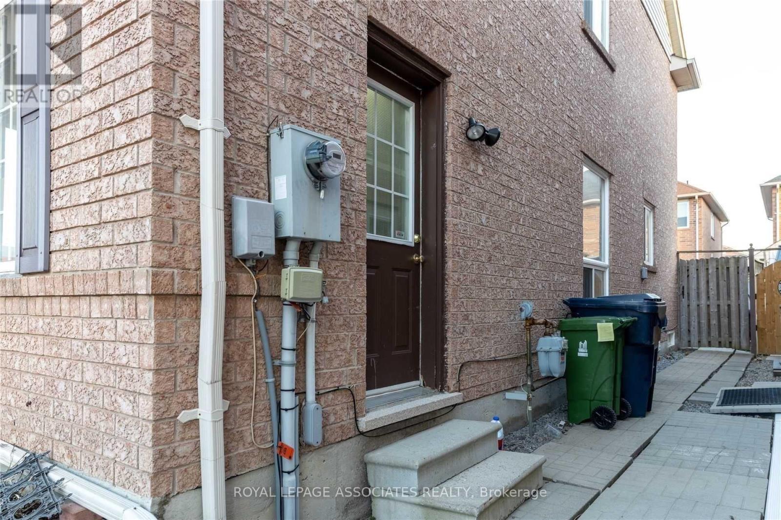 Bsmt - 149 Rouge River Drive, Toronto, ON - Outdoor With Exterior