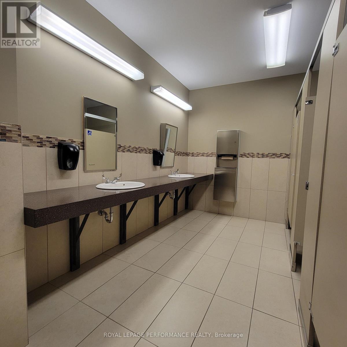 200 - 4471 Innes Road, Ottawa, ON