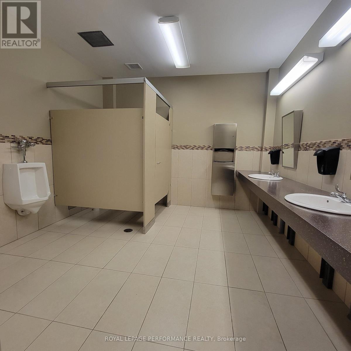 200 - 4471 Innes Road, Ottawa, ON