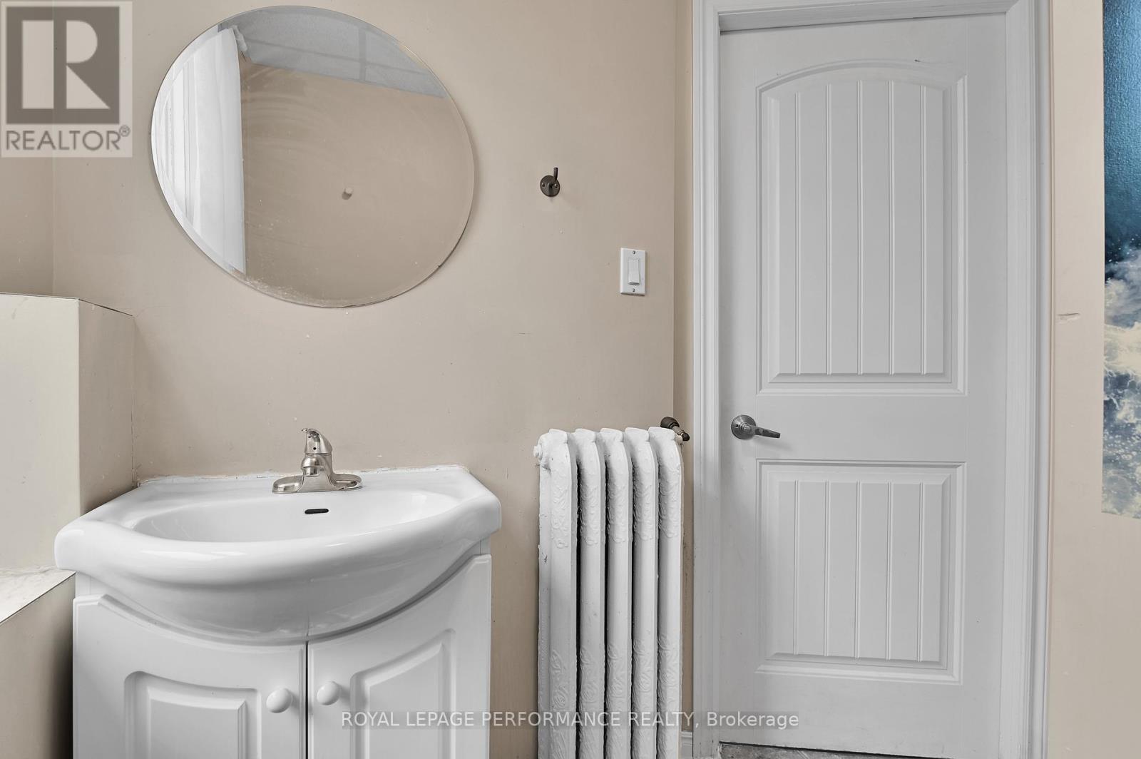 200 Metcalfe Street, Ottawa, ON