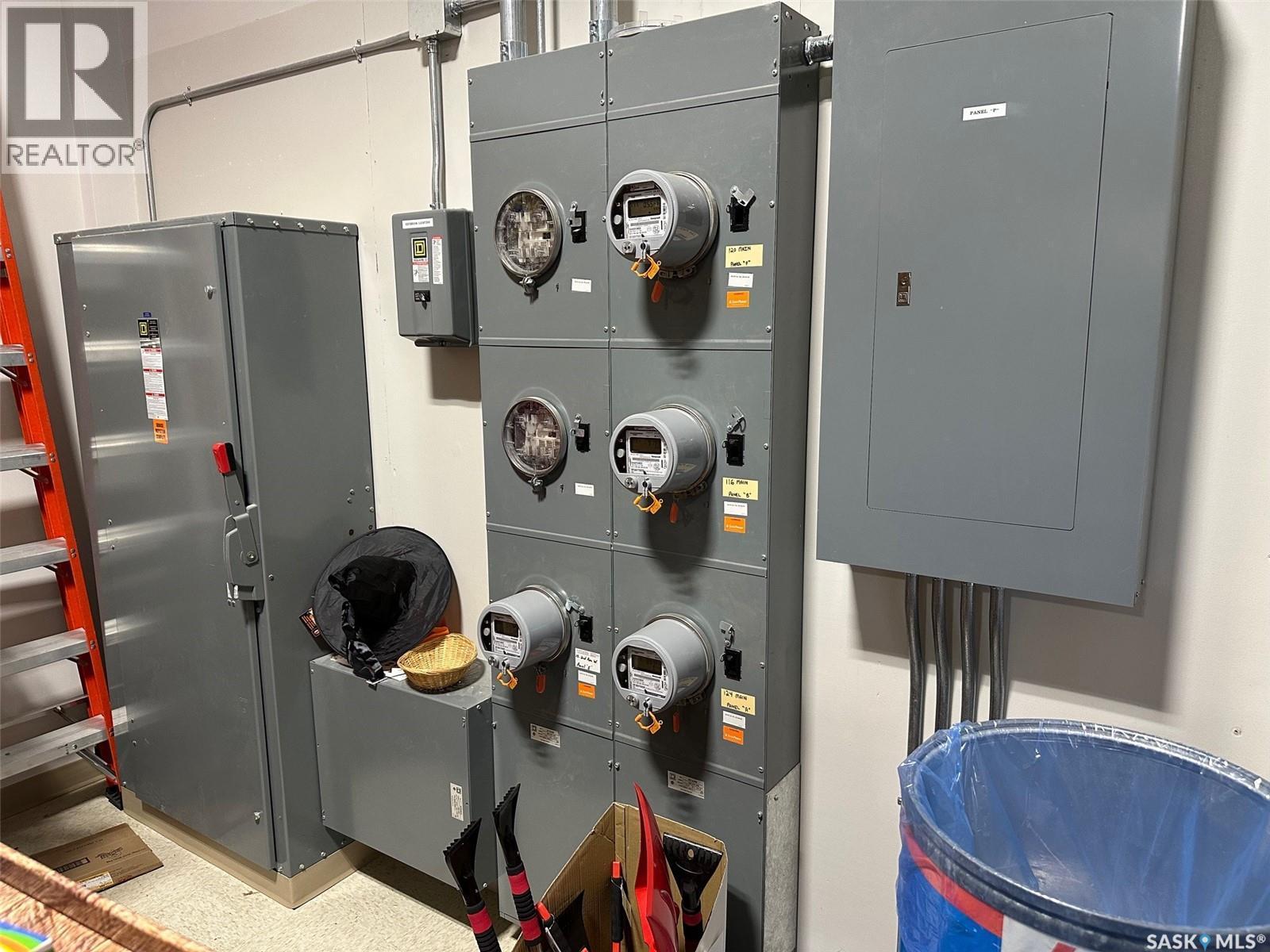 102-124 Main Street, Lafleche, SK