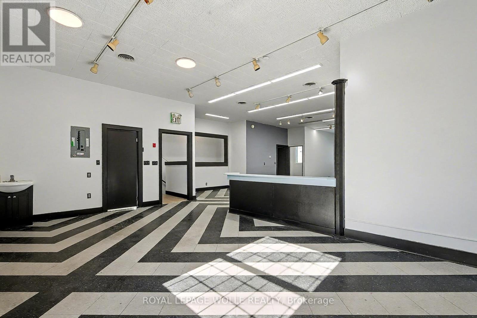 19 King Street E, Kitchener, ON