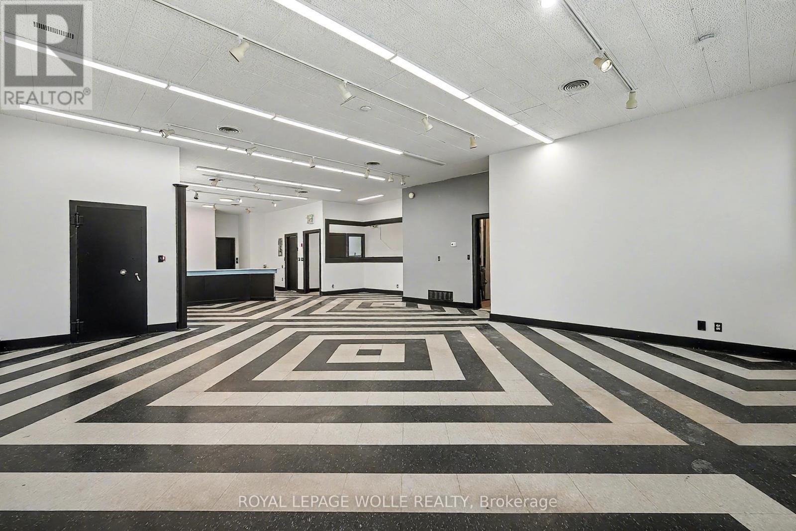 19 King Street E, Kitchener, ON