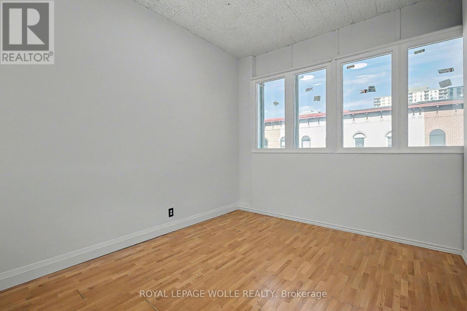 19 King Street E, Kitchener, ON