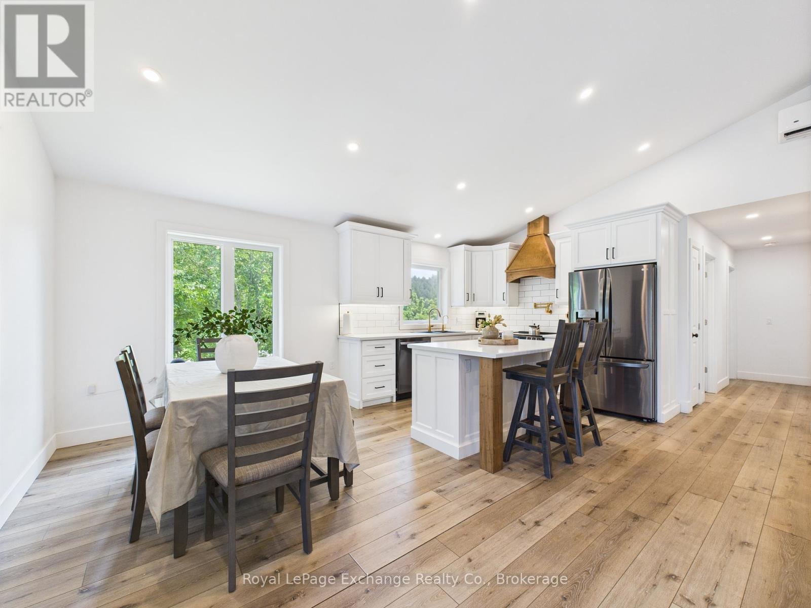 127 Hemlock Street, Huron-Kinloss, ON - Indoor Photo Showing Dining Room