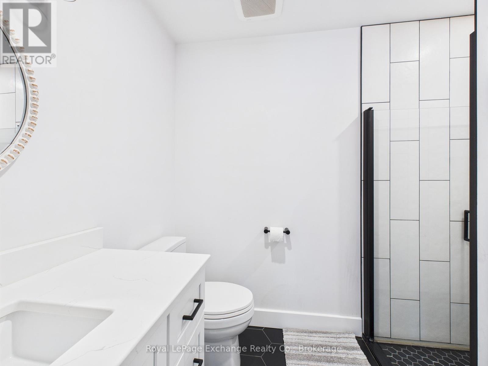 127 Hemlock Street, Huron-Kinloss, ON - Indoor Photo Showing Bathroom
