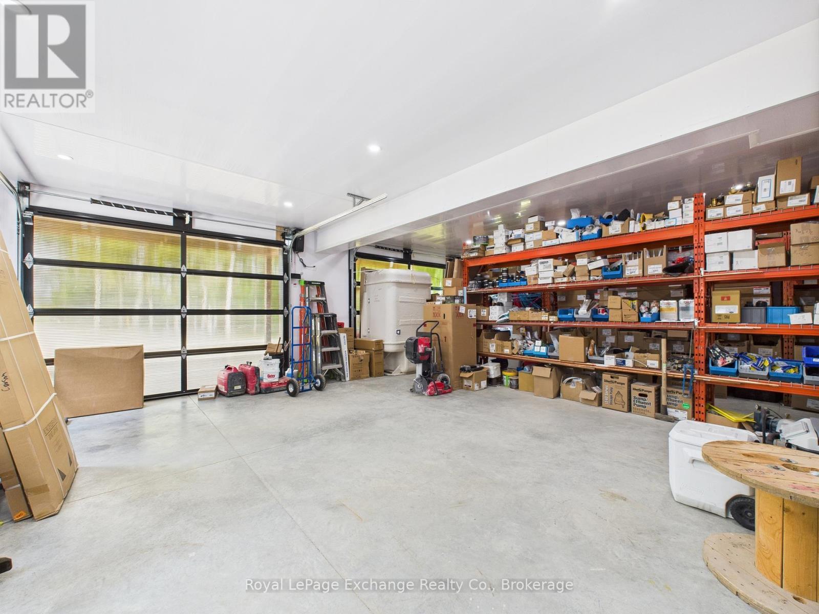 127 Hemlock Street, Huron-Kinloss, ON - Indoor Photo Showing Garage