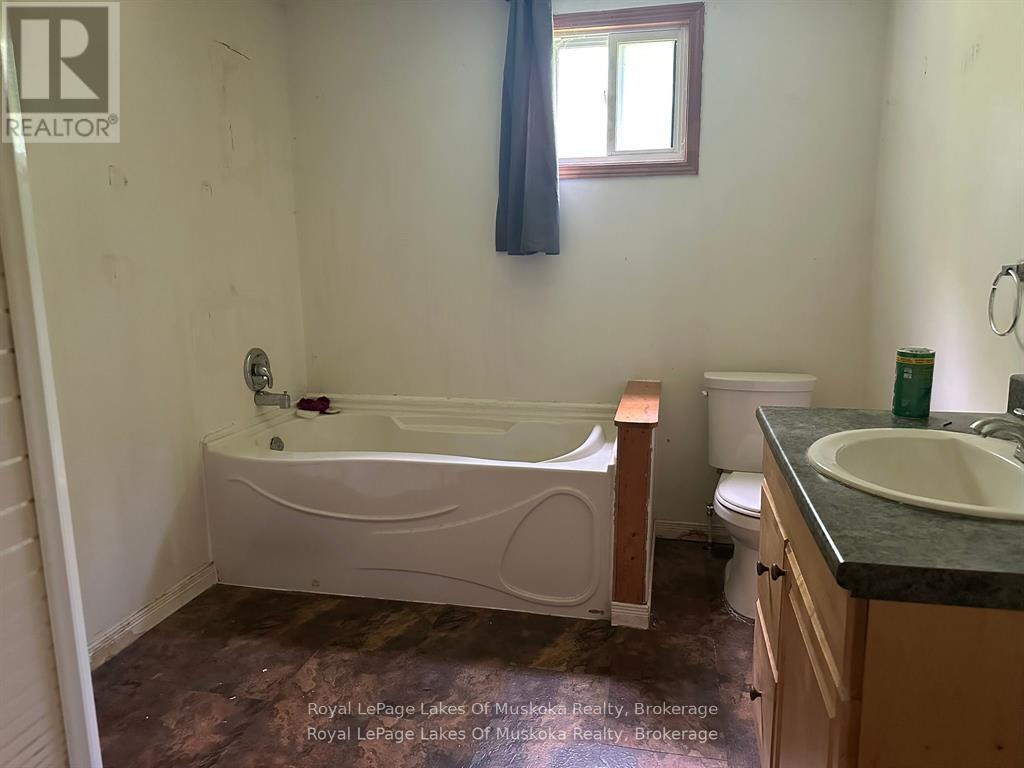 76 Ontario Street, Armour, ON