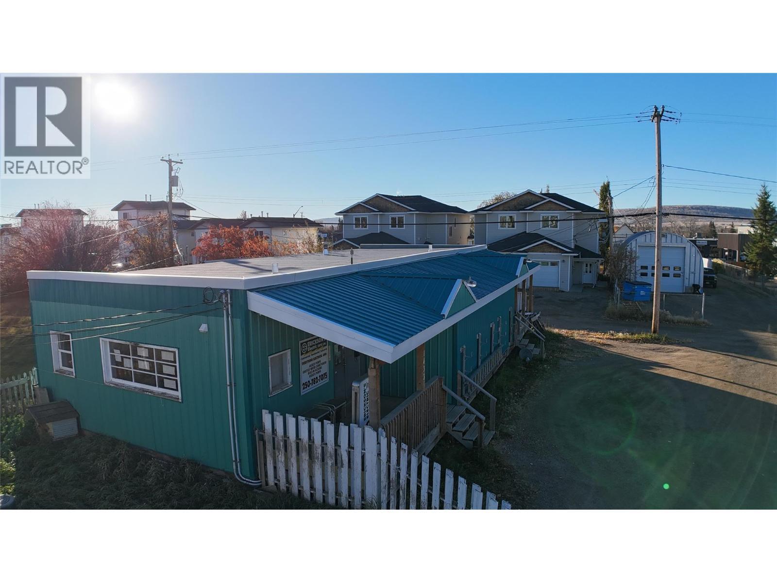 1433/1437 101 Avenue, Dawson Creek, BC - Outdoor