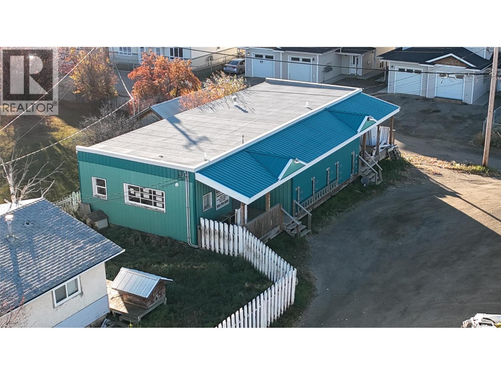 1433/1437 101 Avenue, Dawson Creek, BC - Outdoor