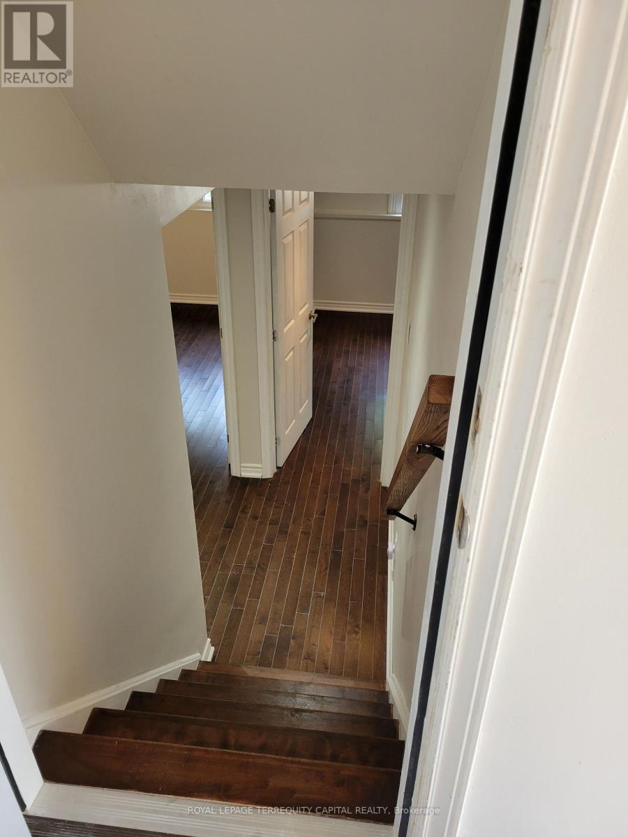 Lower - 20 Mowat Crescent, Barrie, ON - Indoor Photo Showing Other Room