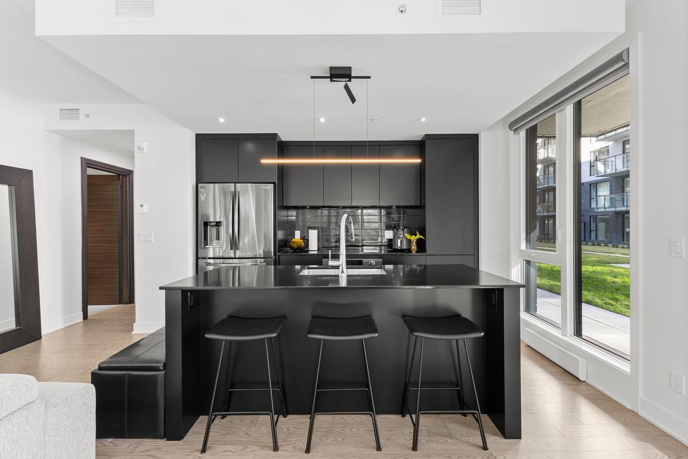 Cuisine - 118B-1400 Rue Ottawa, Montréal (Le Sud-Ouest), QC - Indoor Photo Showing Kitchen With Upgraded Kitchen